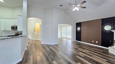 6229 St Leonard Dr in Arlington, TX - Building Photo - Building Photo