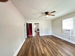1424 N Limestone in Lexington, KY - Foto de edificio - Building Photo