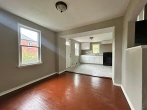 151 Collins Dr in Pittsburgh, PA - Building Photo - Building Photo