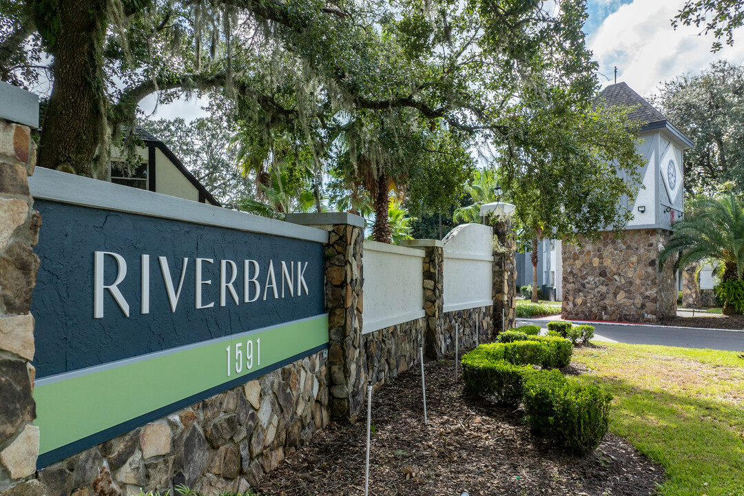 Riverbank Apartments in Jacksonville, FL - Building Photo