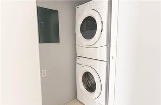 1020 Warburton Ave in Yonkers, NY - Building Photo