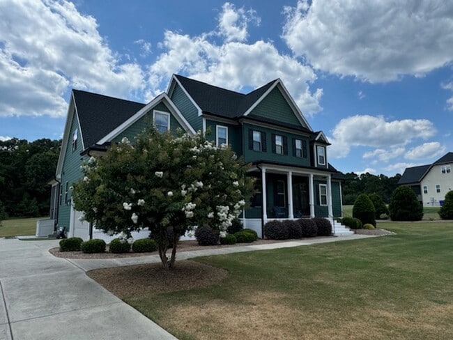 6406 Moinear Ln in Chapel Hill, NC - Building Photo - Building Photo