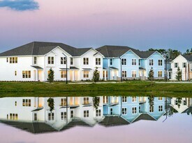 Amavi Kissimmee in Kissimmee, FL - Building Photo