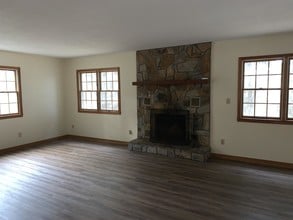 518 Eliada Home Rd in Asheville, NC - Building Photo - Building Photo