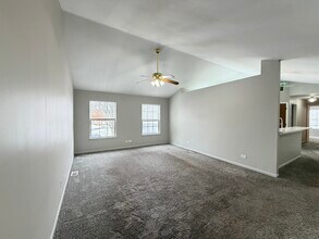 1202 Ballantrae Pl in Mundelein, IL - Foto de edificio - Building Photo