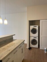 1800 Kaioo Dr in Honolulu, HI - Building Photo - Building Photo