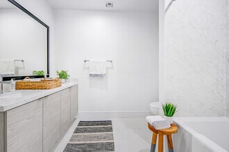 1946 Overland Ave in Los Angeles, CA - Foto de edificio - Building Photo