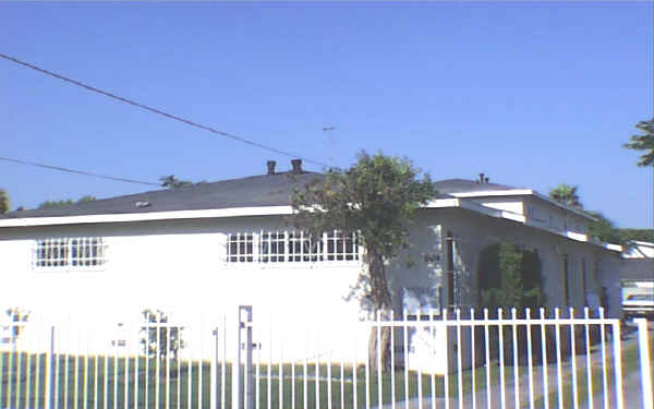 804 N Spring Ave in Compton, CA - Building Photo