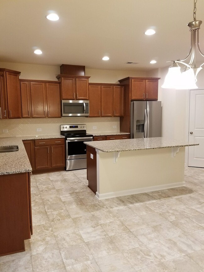 property at 1437 Salem Creek Dr