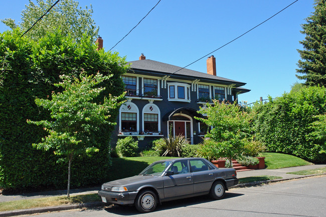 1731 NE 25TH Ave in Portland, OR - Building Photo - Building Photo