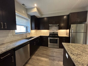 1143 Maple, Unit 1143-2 in Evanston, IL - Foto de edificio - Building Photo