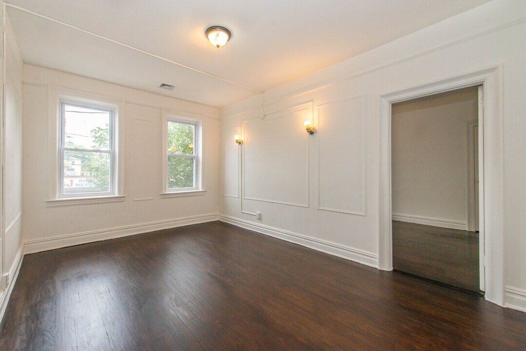 75 Anderson St, Unit 3 in Hackensack, NJ - Building Photo