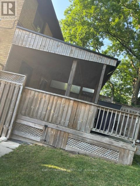 property at 1341 Freeport Dr