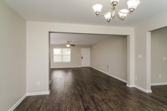 2201 Walcot Way in Lexington, KY - Building Photo - Building Photo