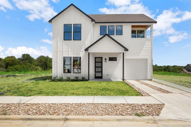 2720 Bristol Dr in Austin, TX - Building Photo - Building Photo