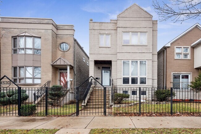4528 S St Lawrence Ave in Chicago, IL - Building Photo - Building Photo