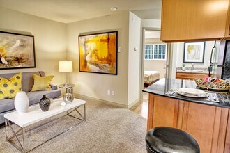 Colonial Square in Bellevue, WA - Building Photo - Building Photo