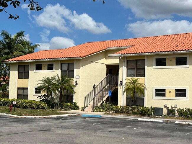 property at 1453 Lake Crystal Dr