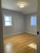 19 Bloomfield Dr, Unit 1 in Fairfield, CT - Building Photo - Building Photo