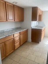 312 Harbor St in Branford, CT - Building Photo - Building Photo