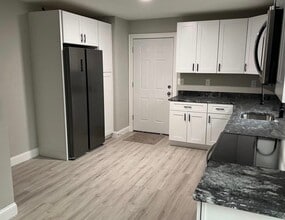 25 Denison St, Unit Unit 1 in Providence, RI - Foto de edificio - Building Photo