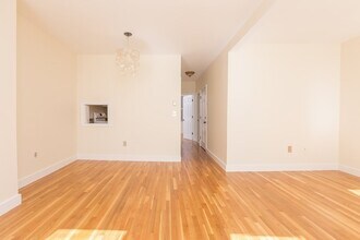 26 Battery St, Unit 3 in Boston, MA - Building Photo - Building Photo