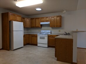 1523 Pohl Rd in Mankato, MN - Building Photo - Building Photo
