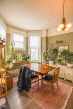 1042 W Grace St in Chicago, IL - Foto de edificio - Building Photo