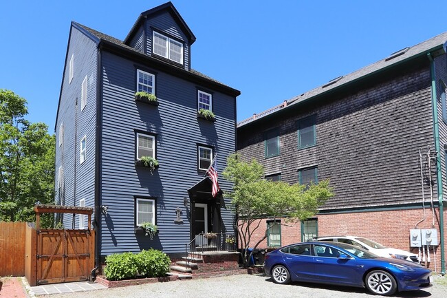 491 Spring St, Unit H