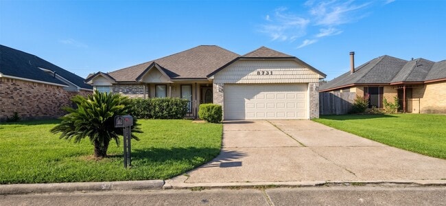 8731 Croteau Dr