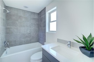 2008 NW 59th St in Seattle, WA - Building Photo - Building Photo