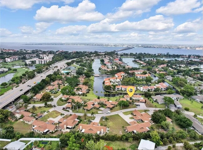 4265 Island Cir in Ft. Myers, FL - Building Photo - Building Photo