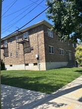 414 Garretson Ave in Staten Island, NY - Building Photo - Building Photo