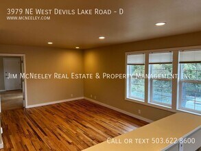 3979 NE West Devils Lake Rd in Lincoln City, OR - Building Photo - Building Photo