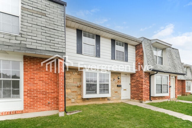 7566 Mt Whitney in Huber Heights, OH - Building Photo - Building Photo