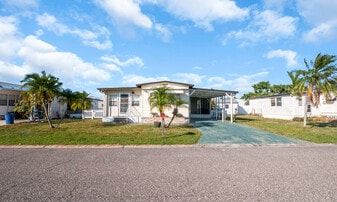 209 50th Avenue Plz E in Bradenton, FL - Building Photo