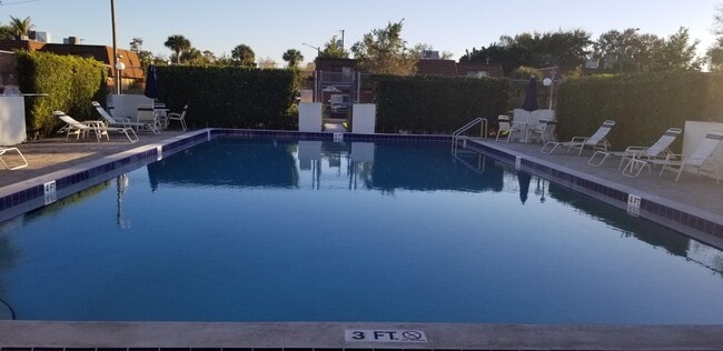 1458 N Lawnwood Cir-Unit -28d in Fort Pierce, FL - Building Photo - Building Photo