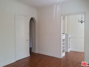 335 S Berendo St in Los Angeles, CA - Building Photo - Building Photo