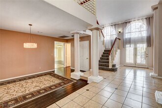 8344 Snowmass Dr in Las Vegas, NV - Building Photo - Building Photo