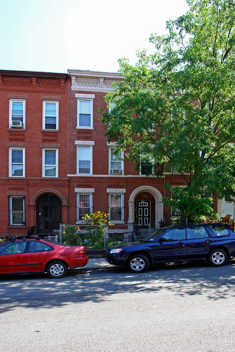 329 15th St in Brooklyn, NY - Building Photo