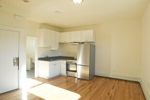 11 Bay State Rd, Unit 41 in Boston, MA - Building Photo