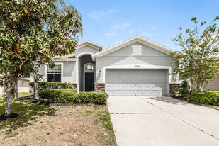5755 Coquyt Dr in Mount Dora, FL - Building Photo