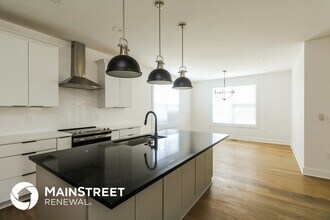 1811 Seminary St in Nashville, TN - Foto de edificio - Building Photo