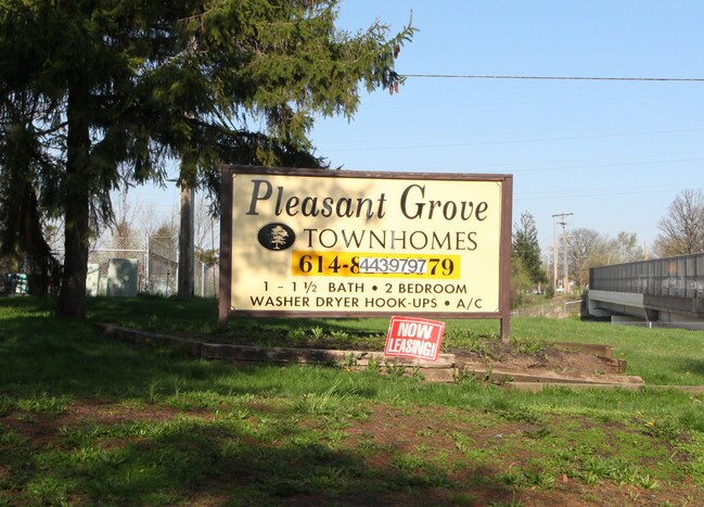Pleasant Grove Townhomes in Columbus, OH - Building Photo - Building Photo