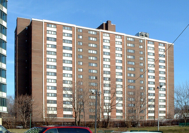 THE BROOKSIDE APARTMENTS in East Orange, NJ - Building Photo - Building Photo