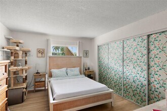 11209 SW 88th St in Miami, FL - Building Photo - Building Photo