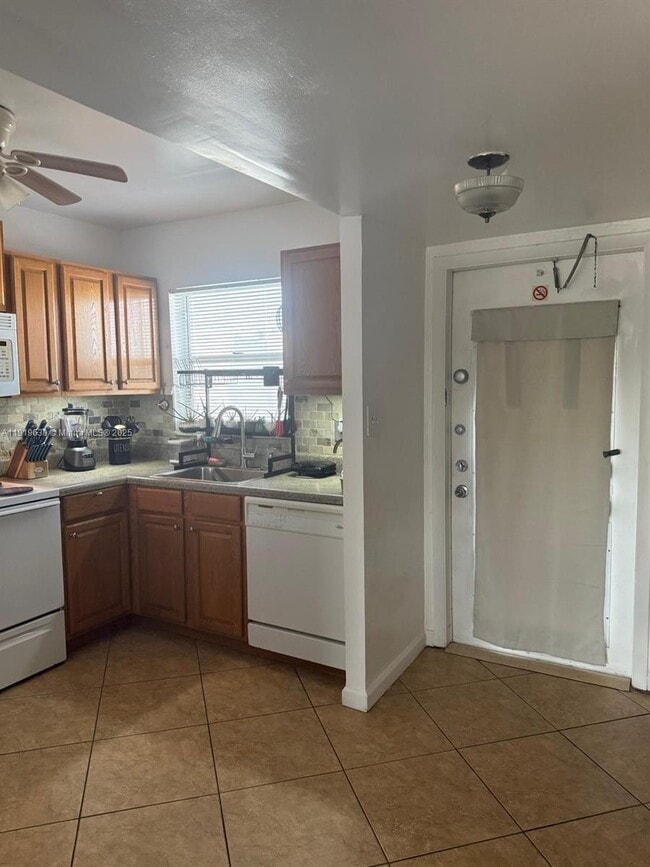 property at 8220 Sunrise Lakes Blvd