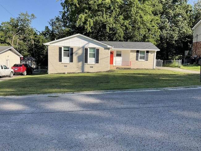 3253 Niagara Dr in Nashville, TN - Building Photo - Building Photo
