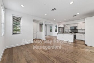 480 Palisade Dr in Marina, CA - Building Photo - Building Photo