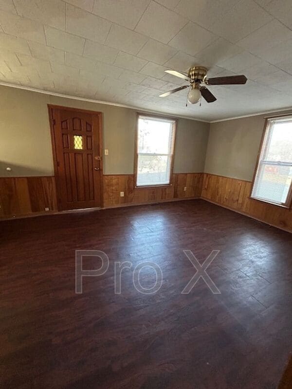 1004 E 10th St in Pittsburg, KS - Building Photo - Building Photo